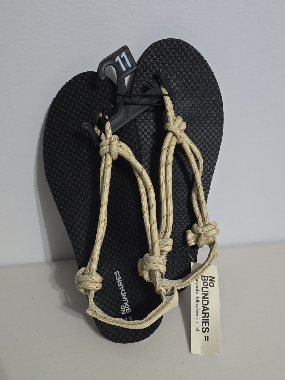 🆕️ No Boundaries Women's Black Sandal with Cream Rope Straps Size 11